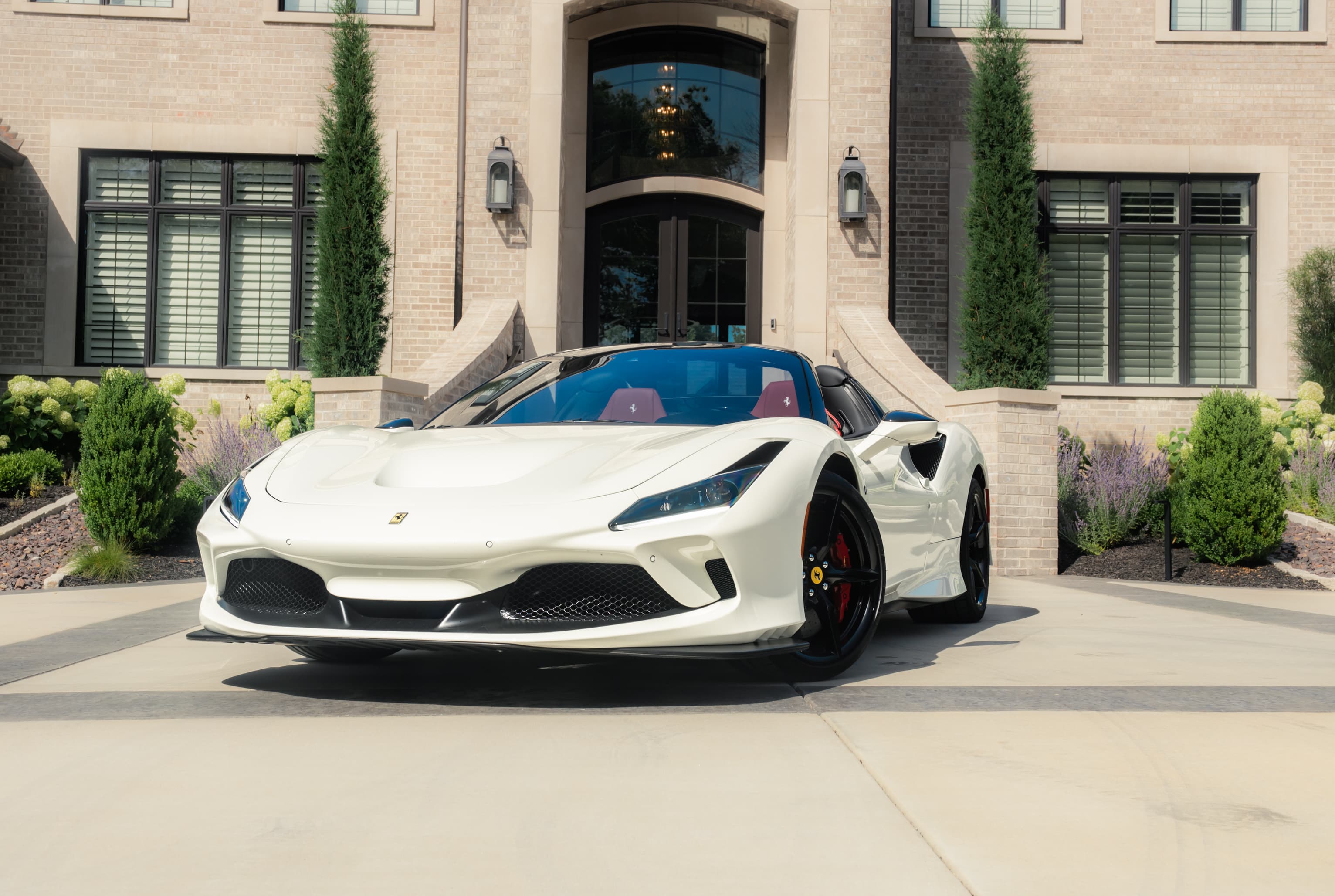2023 Ferrari F8 Spider - Photo 1