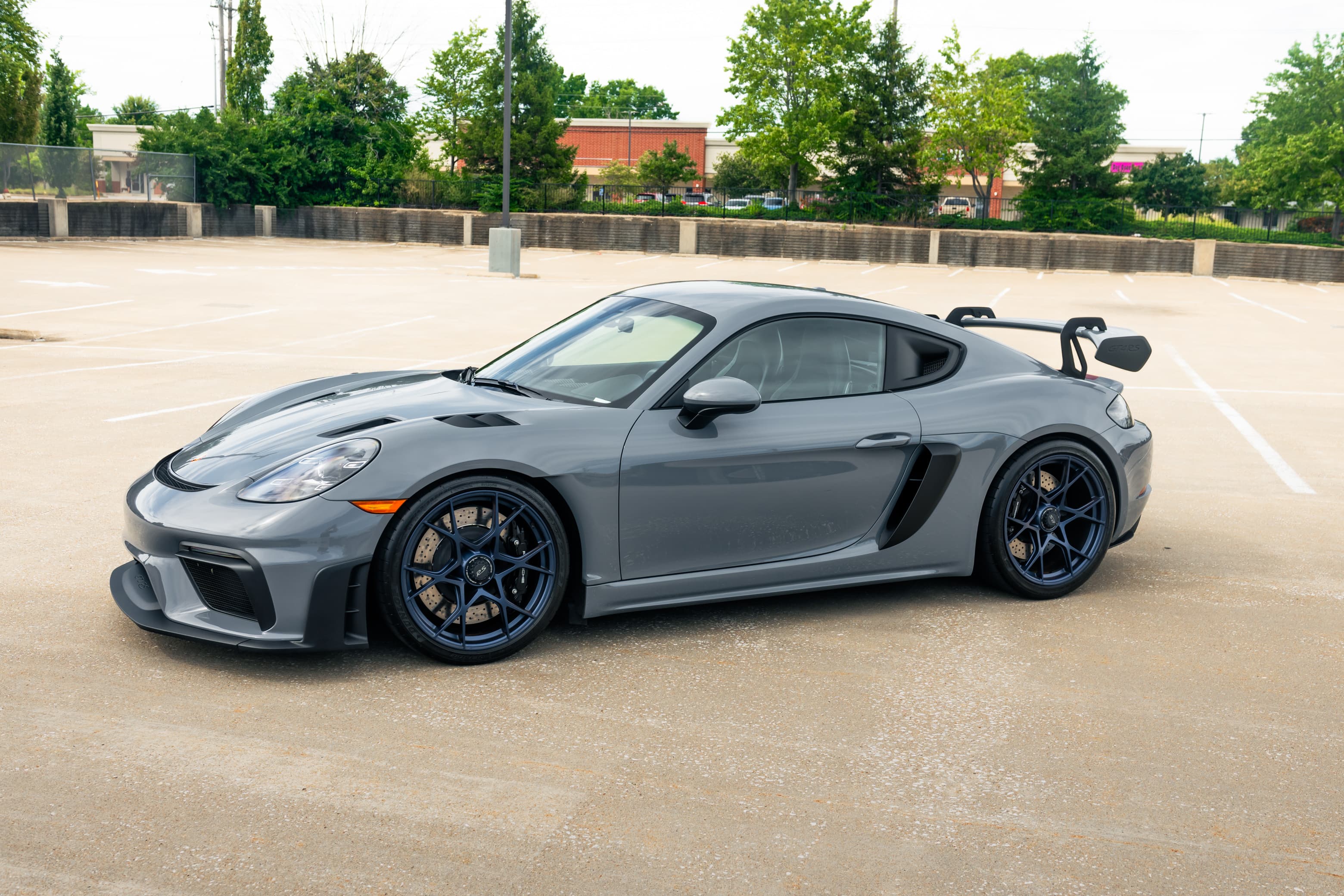 2023 Porsche 718 Cayman - Photo 2