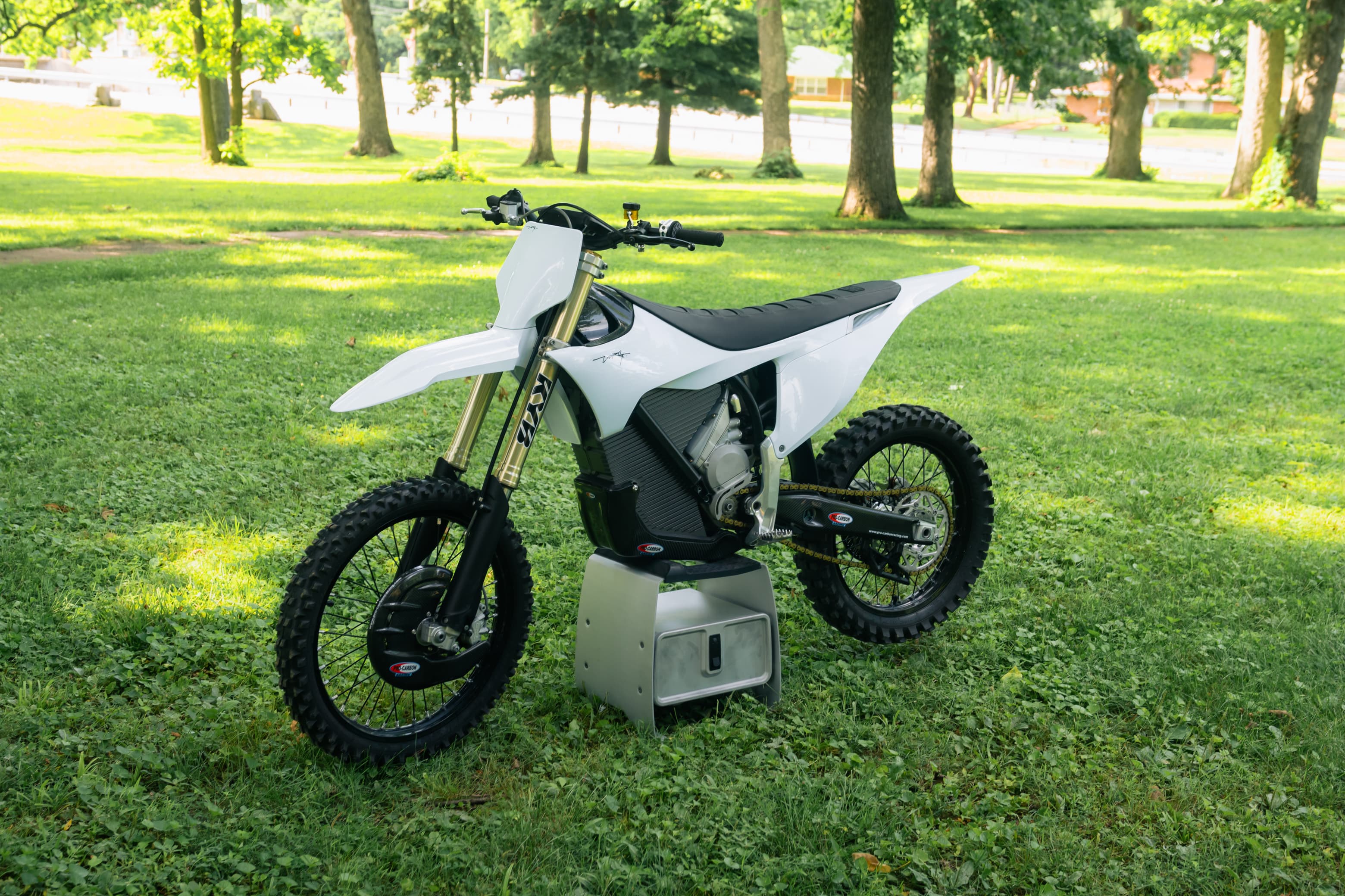 2024 STARK FUTURE VARG MX - Photo 2