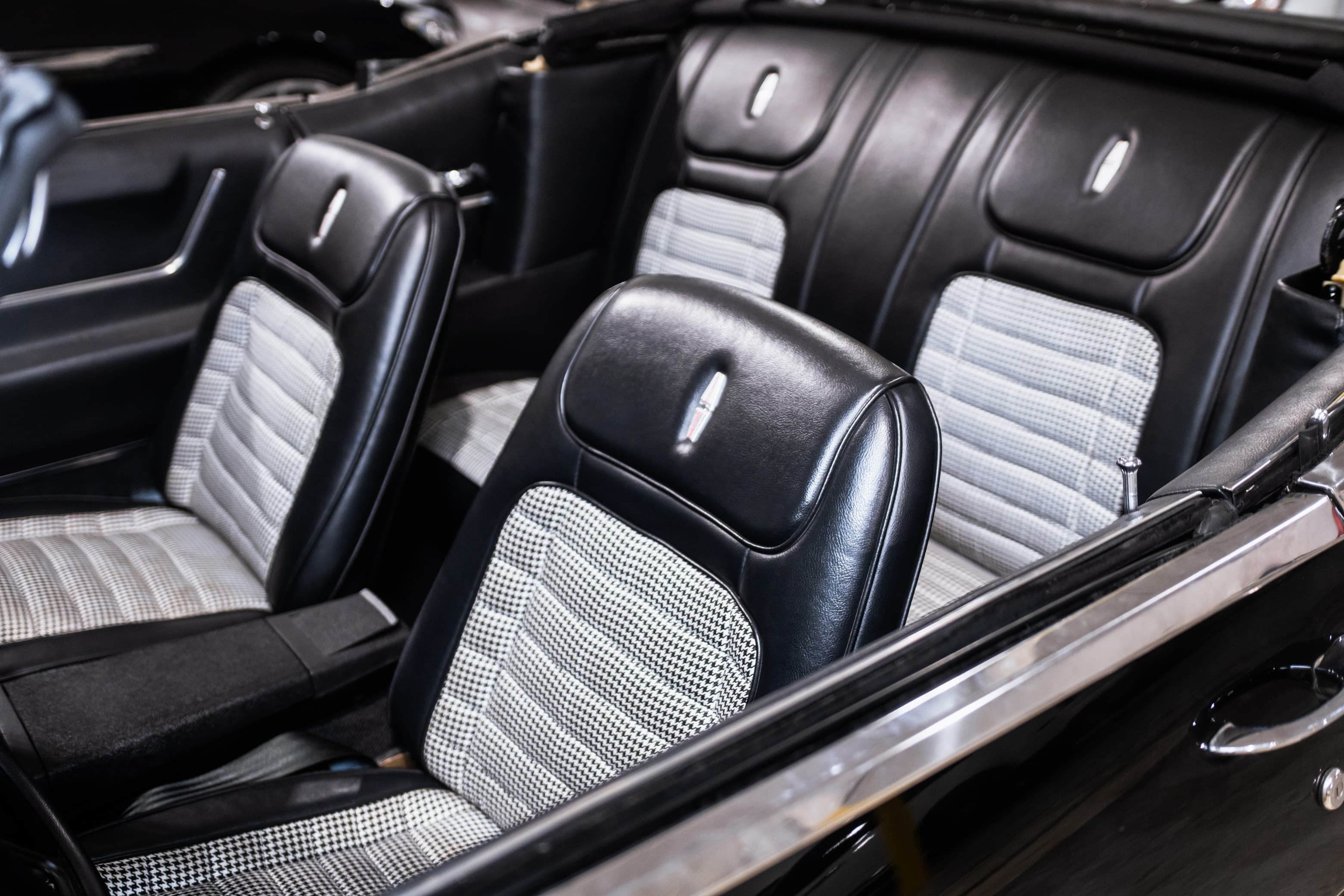 Chevrolet Camaro Resto Mod Cockpit